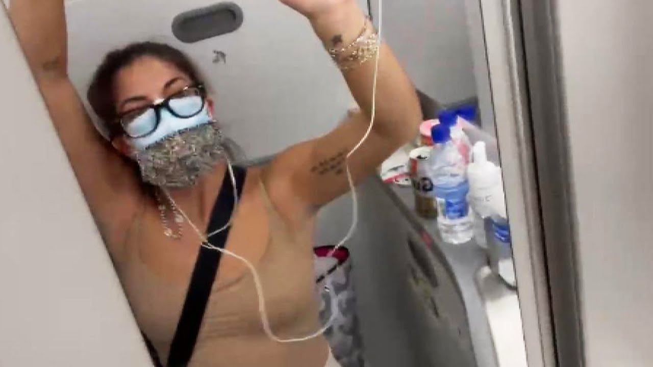 Teacher Isolates in Restroom After Positive Test Mid-Flight