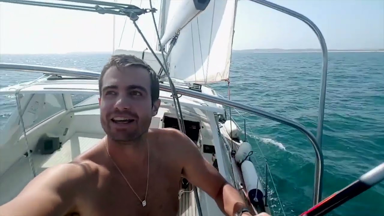 Morando em veleiro, Max Fercondini não se vê morando em terra firme pelos próximos 10 anos