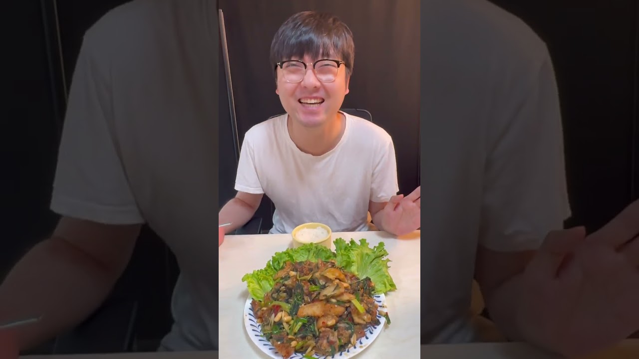 ឆាក្តៅសាច់មាន់😋ចម្រើនចង់ញុំា ធ្វើជូនភ្លាម កតញ្ញូណាស់😂