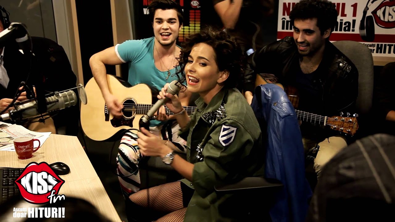 Inna - Inndia (live in studio la Kiss FM)