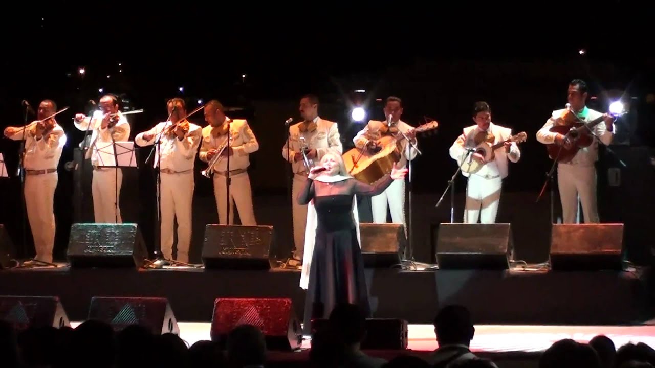 Estela Núñez -UN MUNDO RARO- 26-Mzo-2011-..MTS