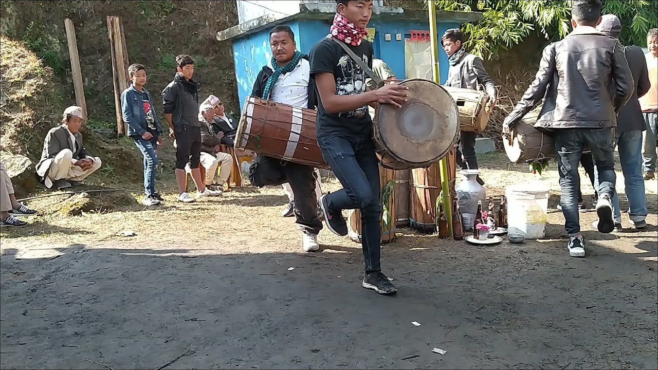 kelang/केलाङ/ च्याब्रुङ नाच (युवाहरुको जोसिलो  प्रस्तुती)