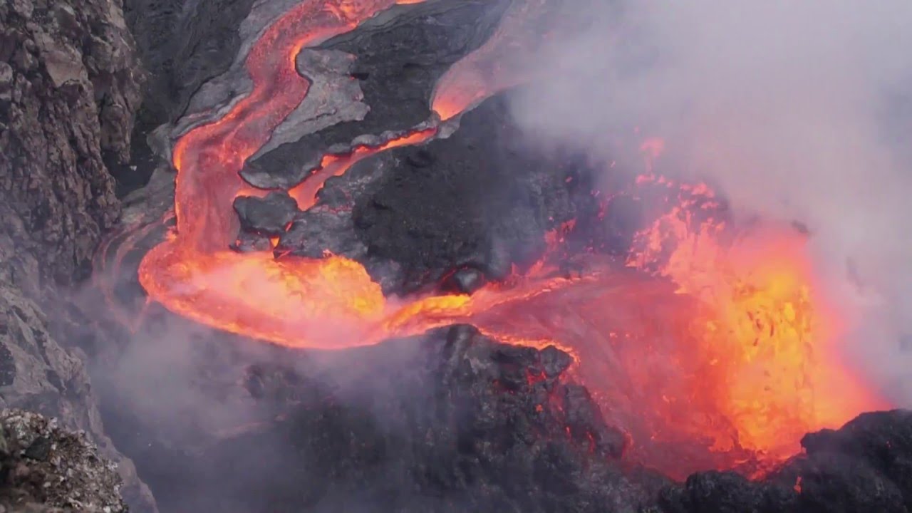 New eruptive event within the Nyiragongo crater
