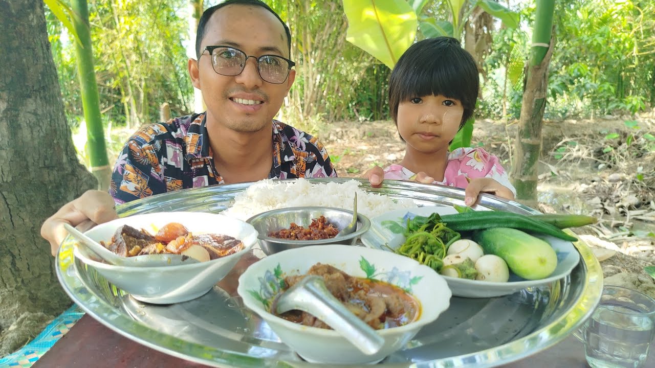 ငါးသလောက်ပေါင်းနဲ့တီးပြီဗျာ#ကိုမှန်ကြီး #စားချင်တာစားမယ် #food 