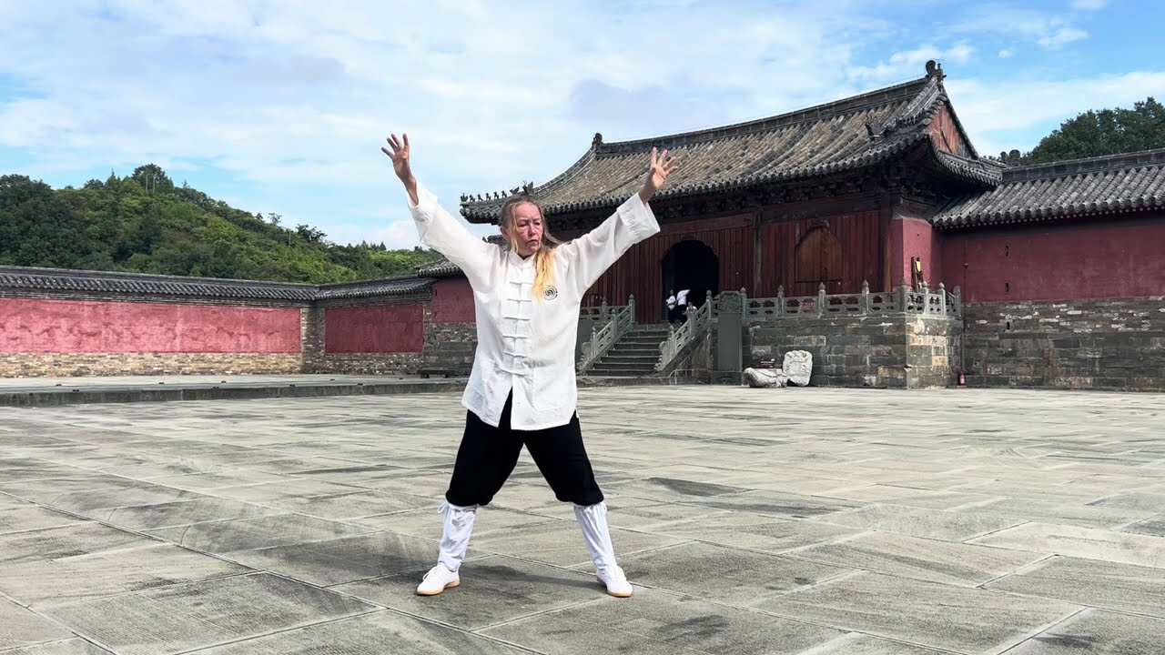 Dragon Form Qigong | Wudang Five Animals (taught by Master Chen Lisheng)