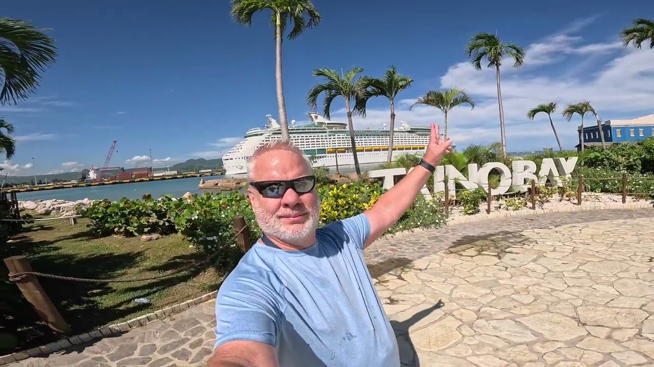ADVENTURE OF THE SEAS - PORT DAYS Dominican Rep, Puerto Rico, St Kitts, St Lucia, Antigua, St Thomas