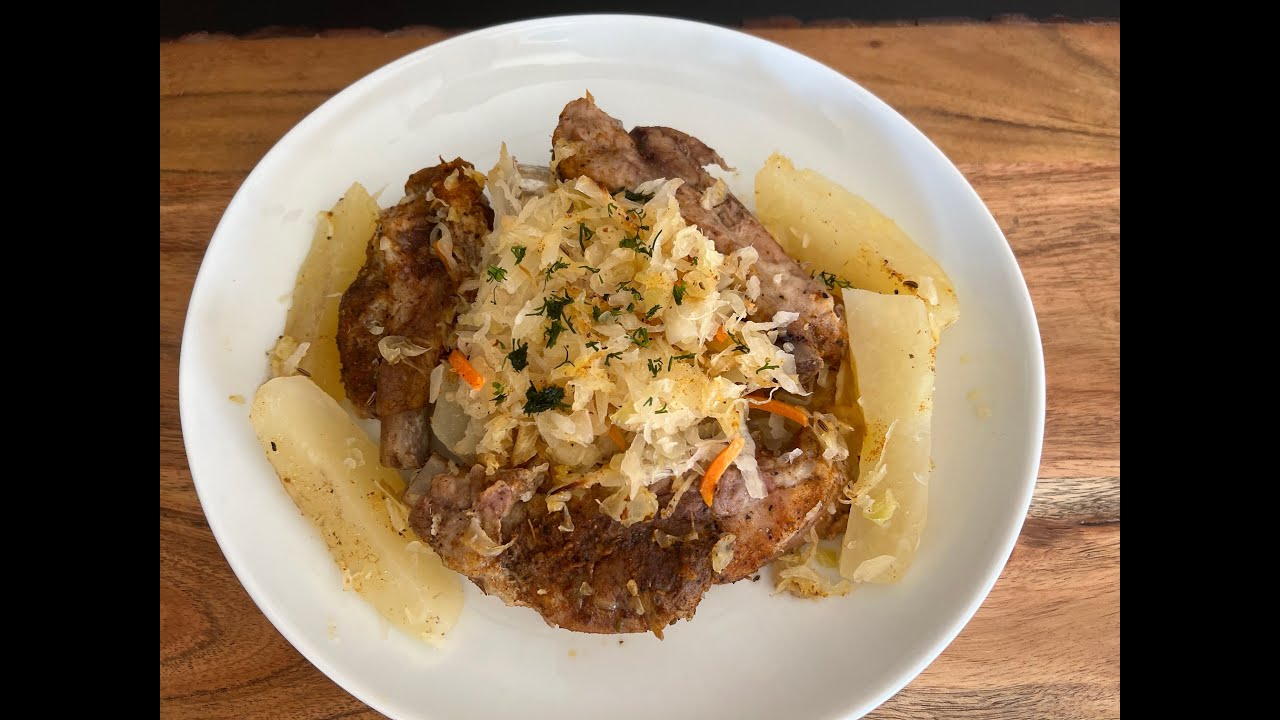 Sauerkraut, Rib, Potatoes Bake /  Kiszona Kapusta, Żeberka, Ziemniaki Zapiekane w Piekarniku.