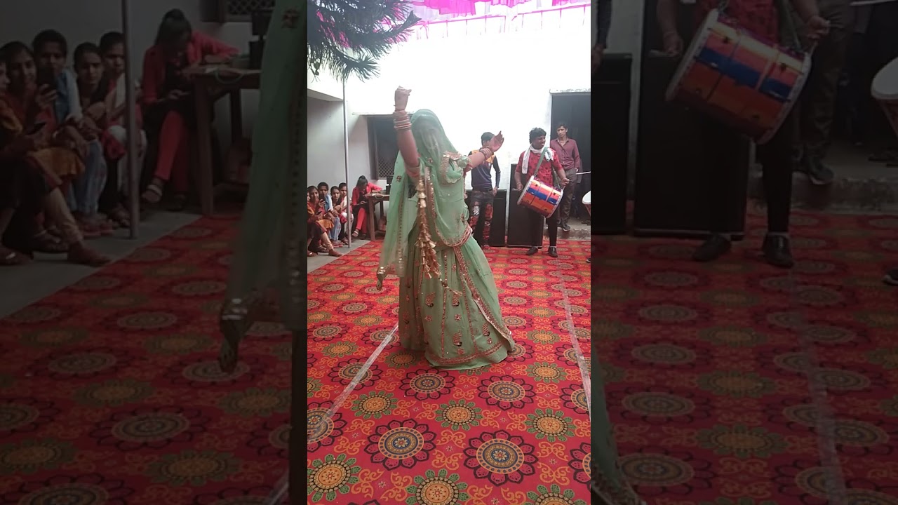 Beautiful dance on Rajwadi Dhol