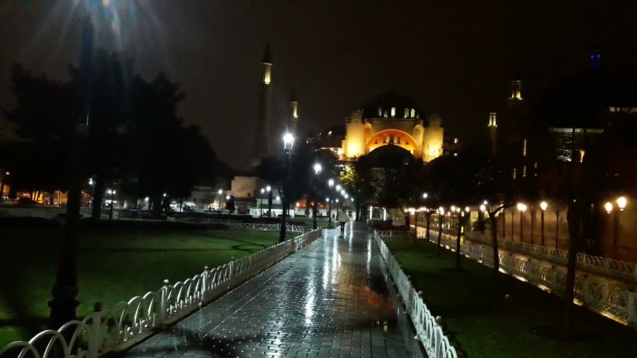 AYASOFYA, SULTAN AHMET CAMİİ CUMA AKŞAMI KARŞILIKLI MUHTESEM BİR SELA / İBRAHİM ÇOBAN / CİHAT BODUR