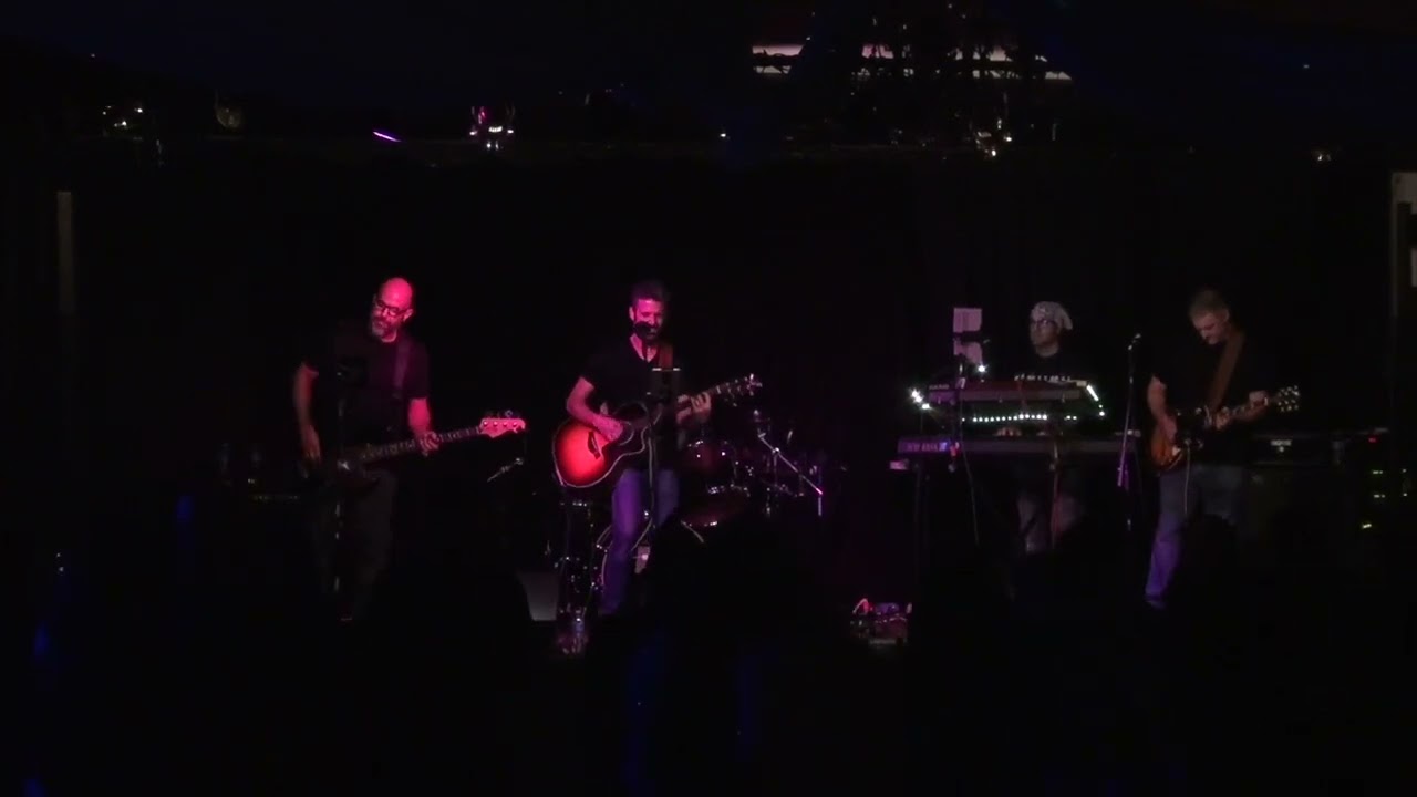 קפה אצל ברטה cover in reggae style - Calibear - Live at Queen Bee (2022)