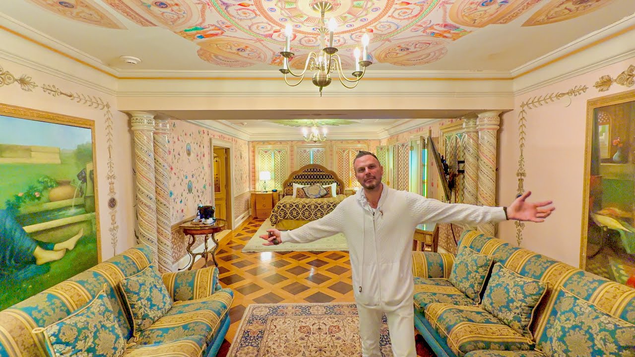 Miami's Versace Mansion Hotel:  Why EVERYBODY Goes but NOBODY Stays