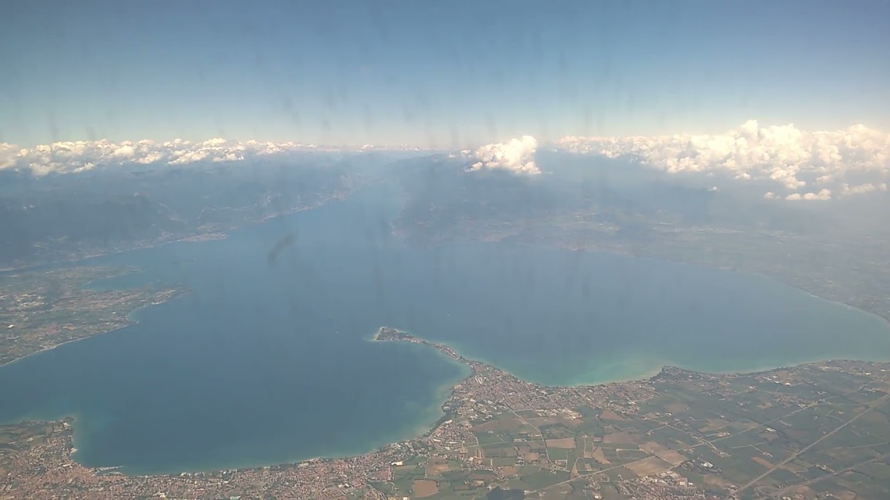 Taking off on a tui airplane from Verona airport.