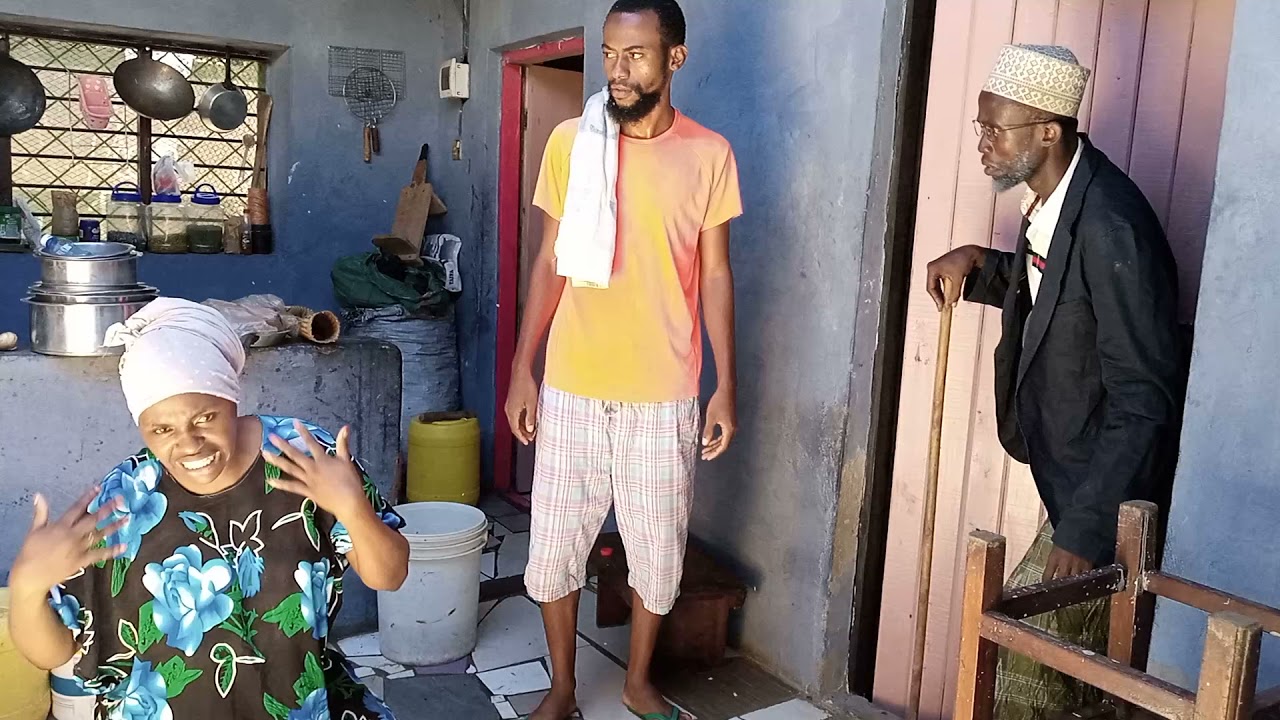 MZEE KUNI NA UJEURI WAKE