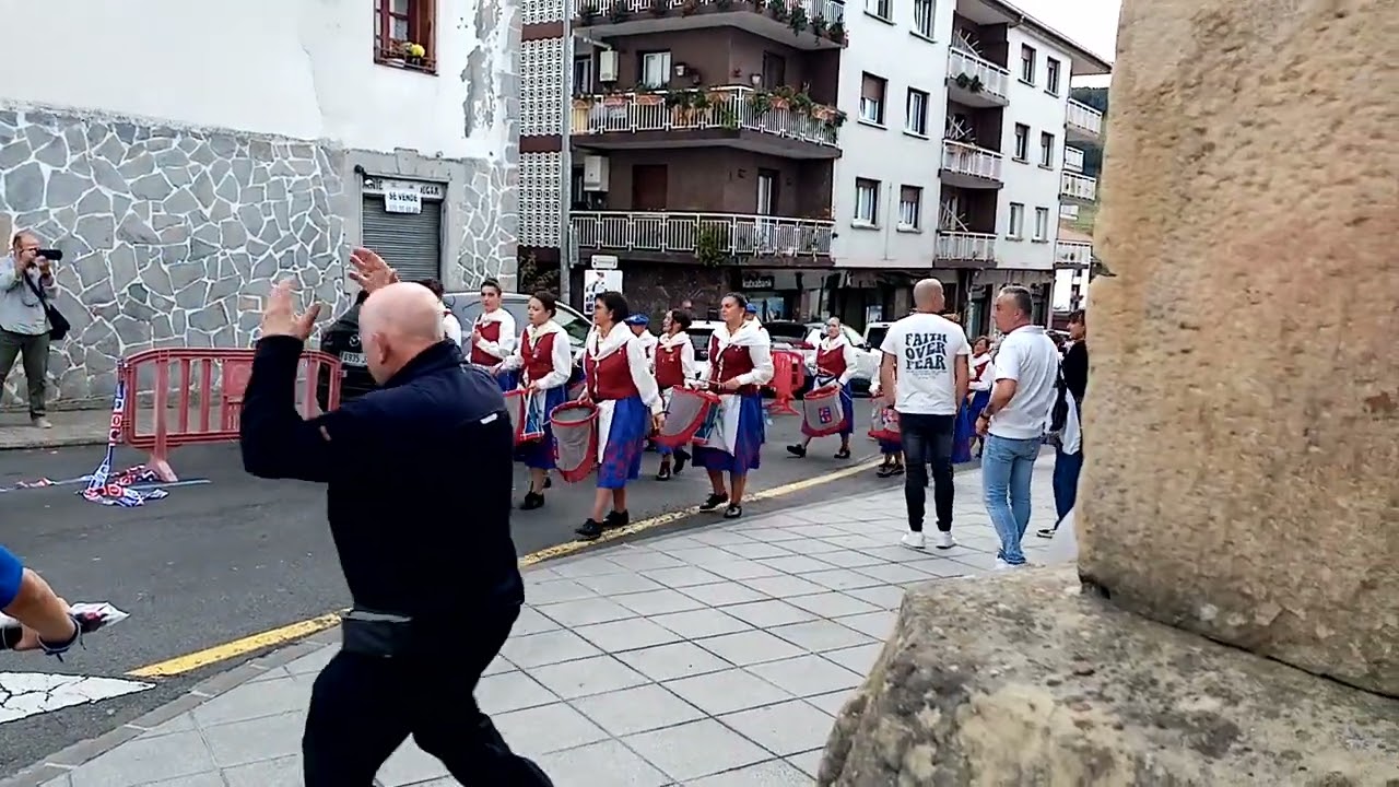 Urnieta - Gipuzkoa. Fiestas patronales de San Miguel. Tamborrada 27 septiembre 2025