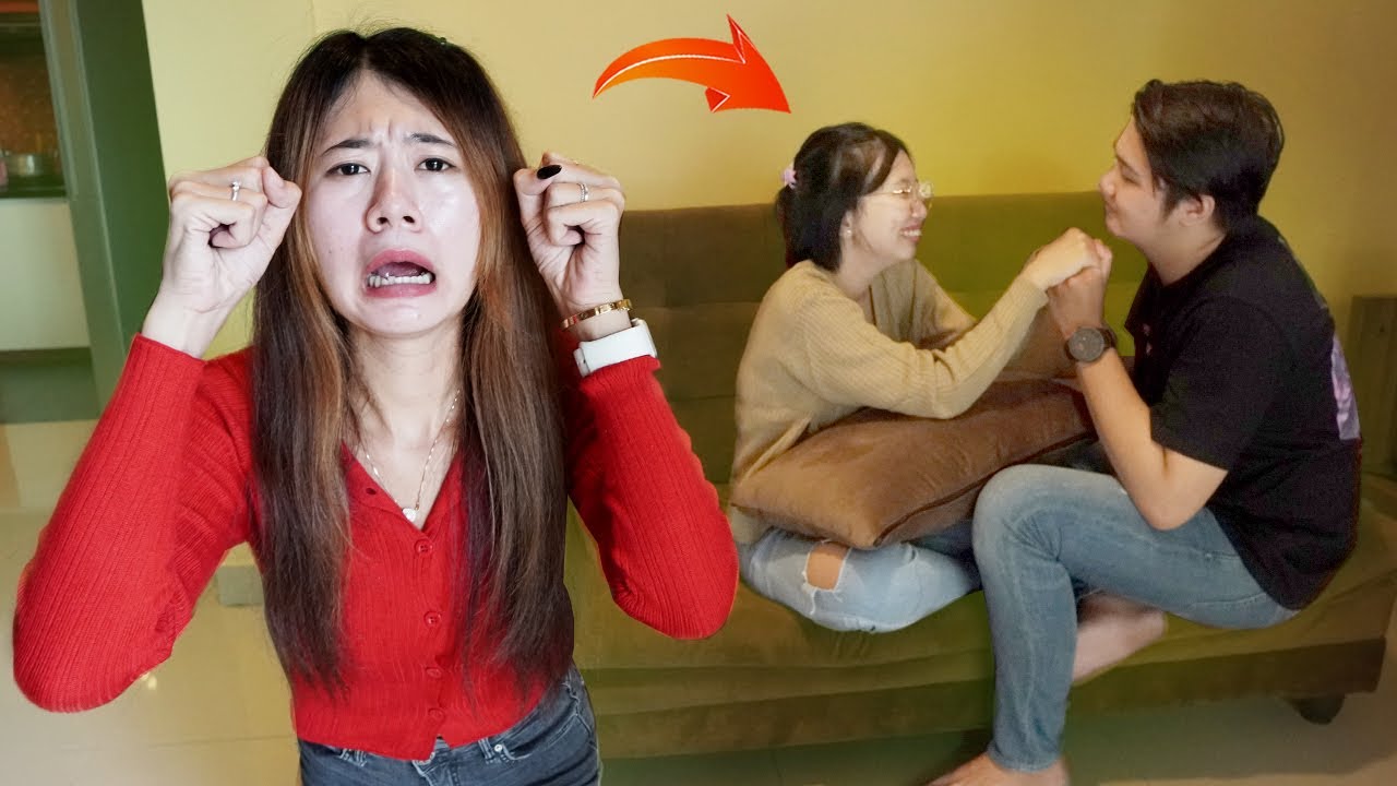 JADI OBAT NYAMUK!! PUTRI LAGI BERMESRAAN SAMA PACARNYA!!