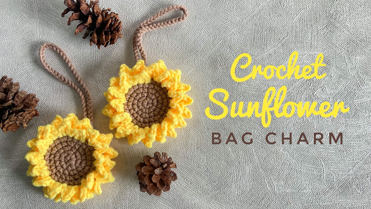 Crochet Sunflower Bag Charm 🌻 (can be use as pouch too!) | Crochet Sunflower Pouch Keychain 🌻