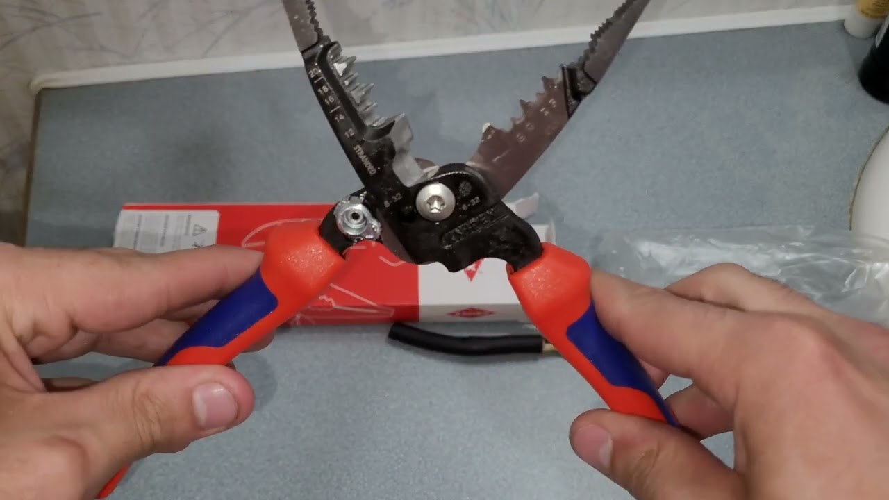 Unboxing and First Impressions of Knipex Wire Strippers.