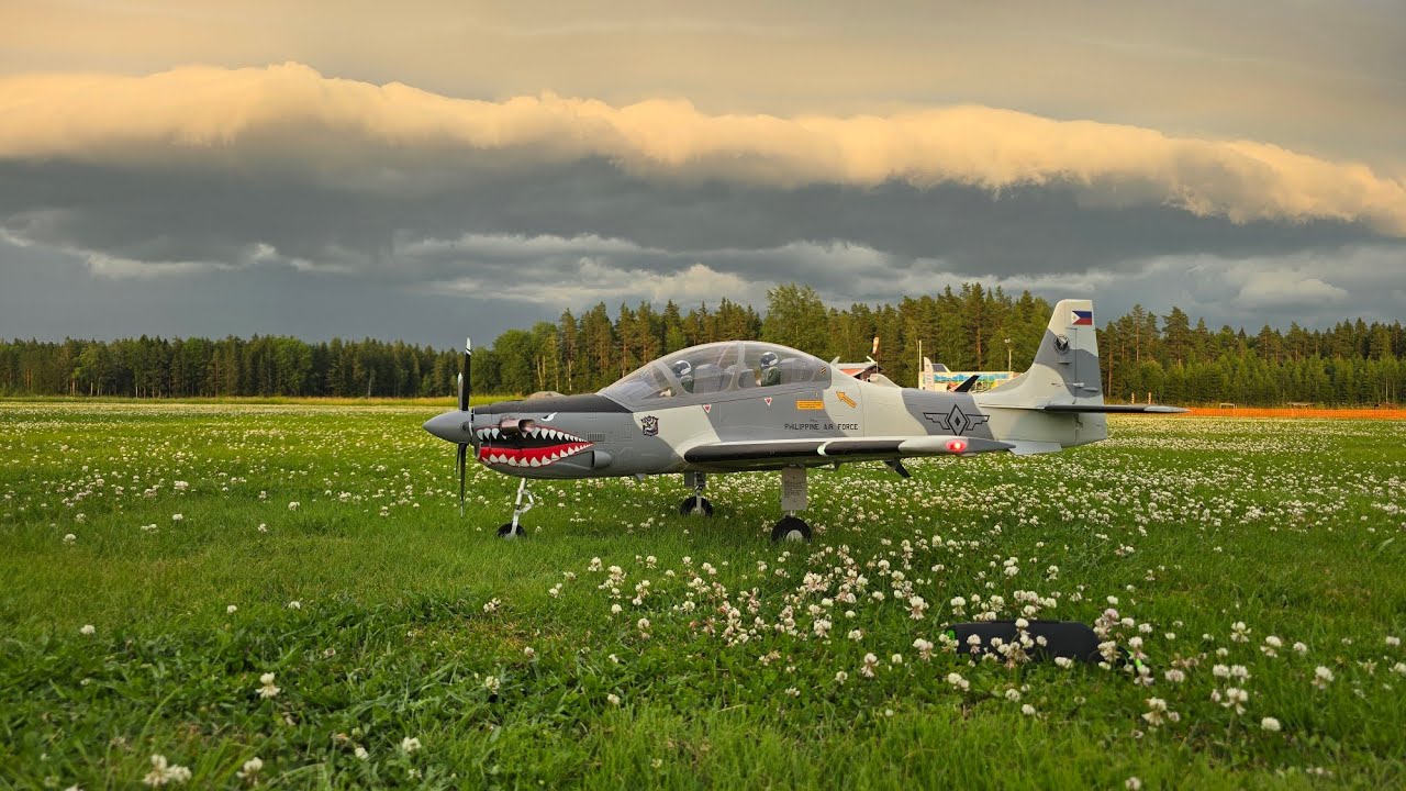 Avios Super Tucano 1600mm