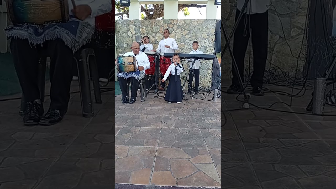 Coro: Las armas que yo tengo no son carnales. Interpreta Zoeth Garabitos Lorenzo.