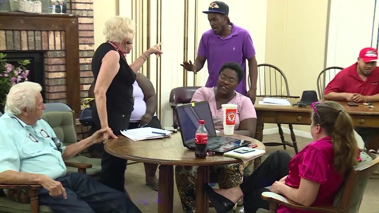Center Point condo board meeting gets heated over water bill problem