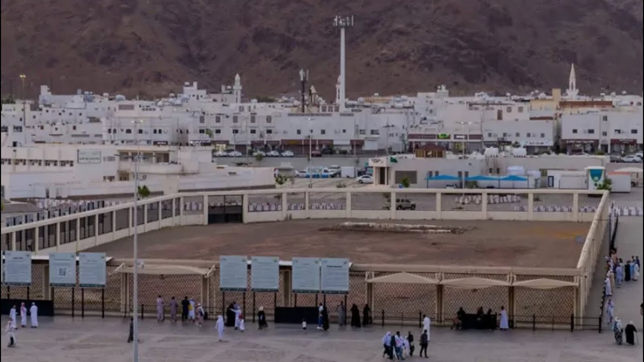Mountain of uhad /ziyarat hazarat hamza 