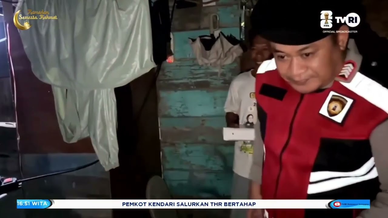 TVRI: POLRES WAKATOBI BAGIKAN PAKET SAHUR KE WARGA SUKU BAJO
