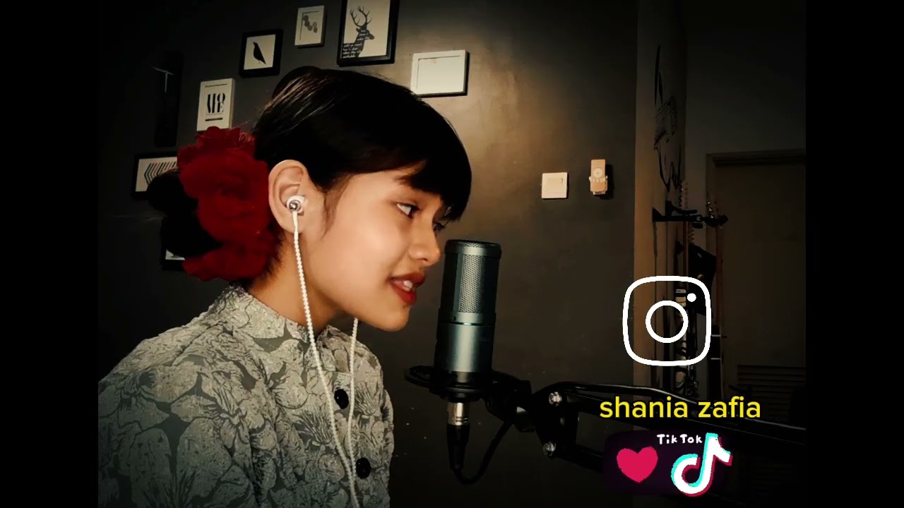 KISAH CINTA - FAUZIAH AHMAD DAUD cover by Shania Zafia 11yo ✨️