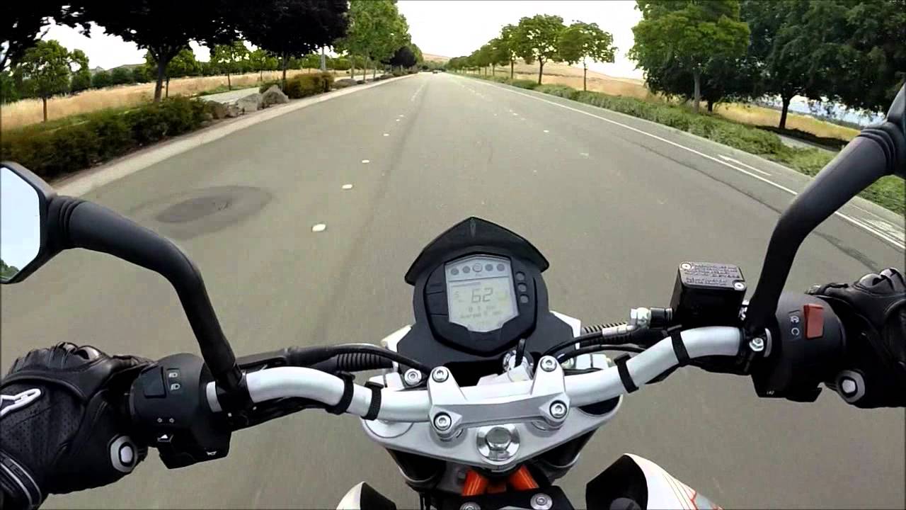2015 / 2016 KTM 390 Duke * You Buy Now....Ride & Review!