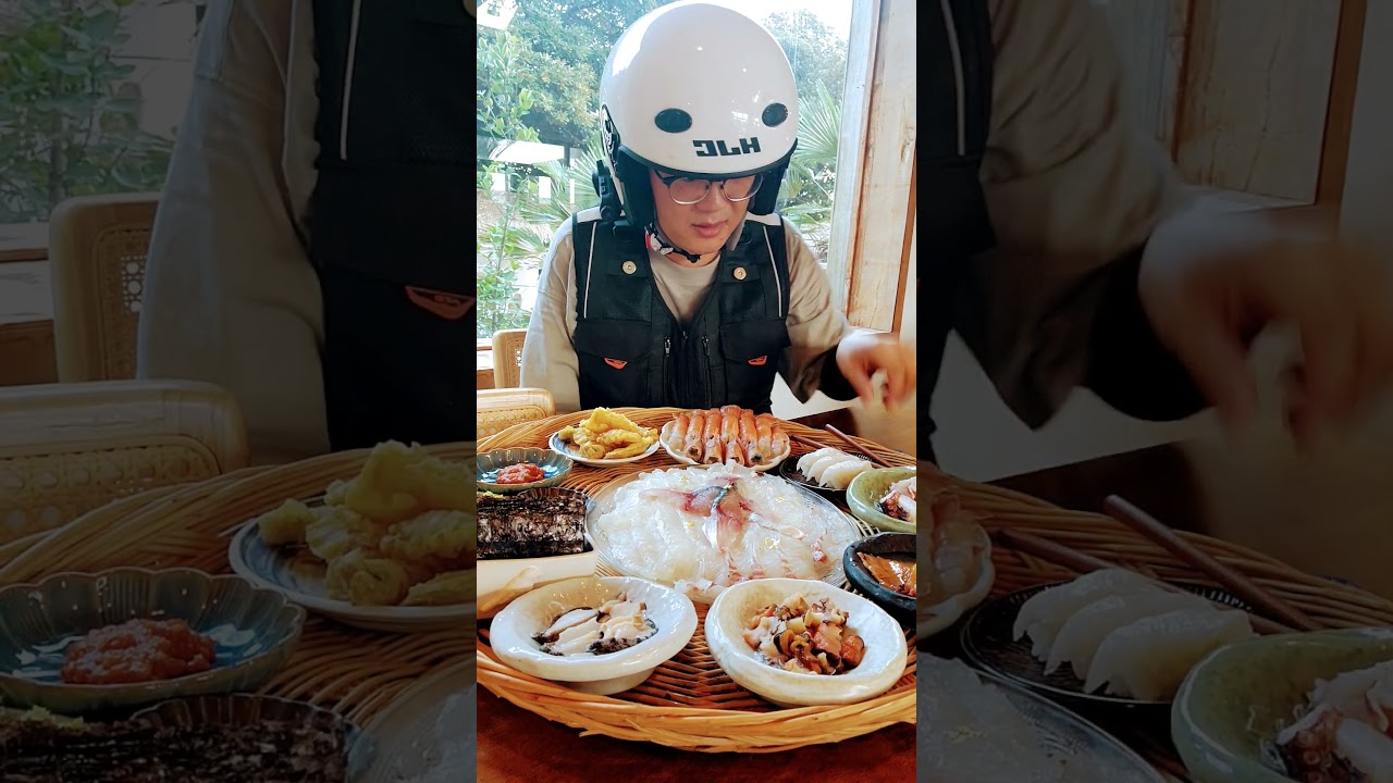 제주맛집 제주성산 섭지코지맛집 피갈회옥 #제주피갈회옥1-2 #술먹방 #배달 #시비 #배달삼촌 吃播 モッパン शराब sharaab كحول #mukbang #shorts #먹방