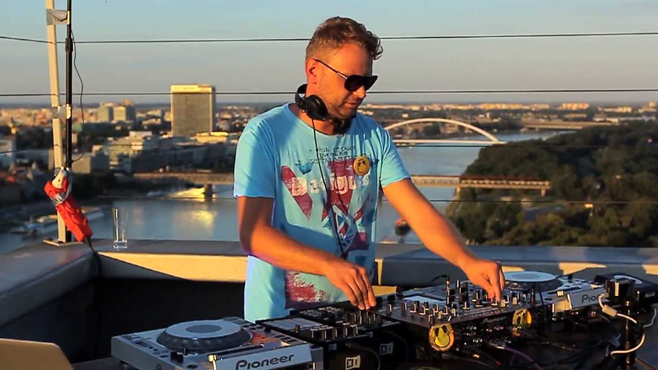 Mixlab- DJ Pico