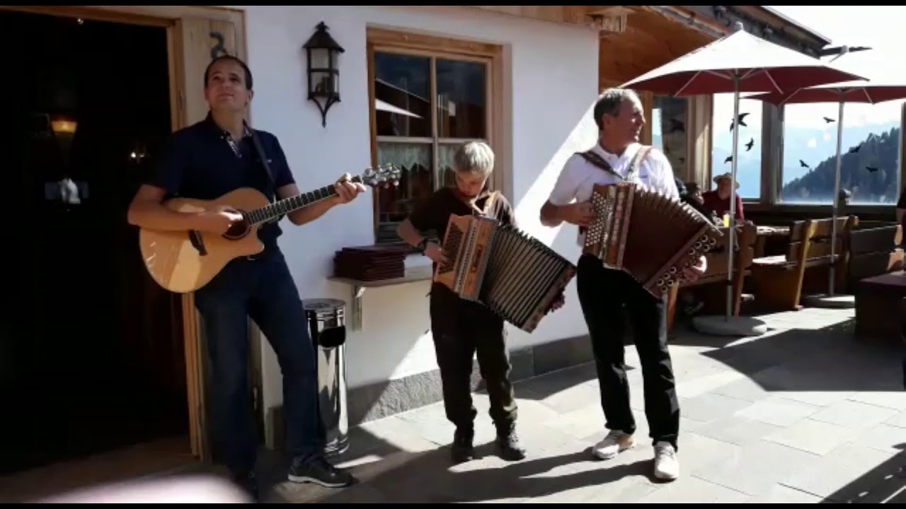 Der kleine Franz Ursprung Buam mit Gerhard Zellberg Buam und Georg die Fetzigen