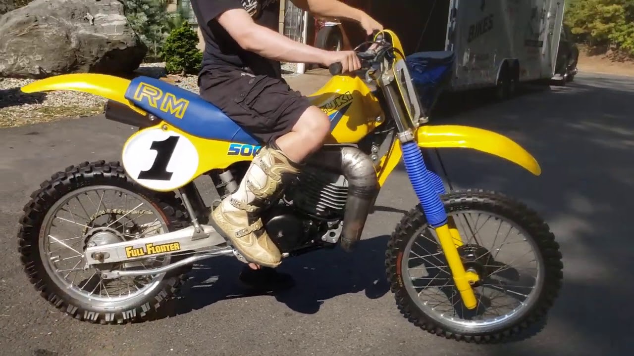 1983 SUZUKI RM500 2 STROKE START UP & IDLE