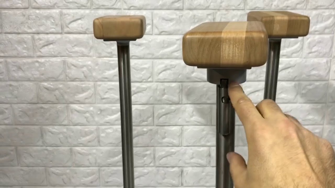 Цирковые трости на круглой стальной платформе/  Circus handstand canes on the ring base