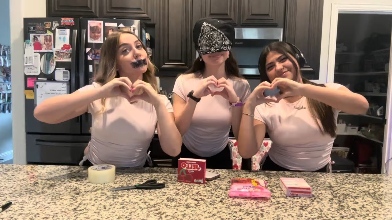 Baking 🧑‍🍳 blind 👩‍🦯 deaf 🧏‍♀️  mute🤐 
