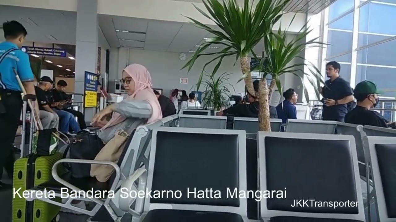 Perjalanan Kereta Bandara Soekarno Hatta dari Stasiun Manggarai Jakarta
