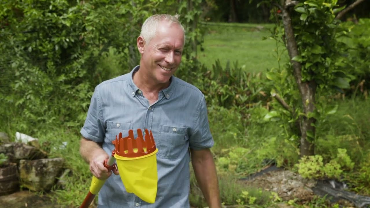 The Garden Gurus Featuring WOLF-Garten | Fruit Picker & Handles