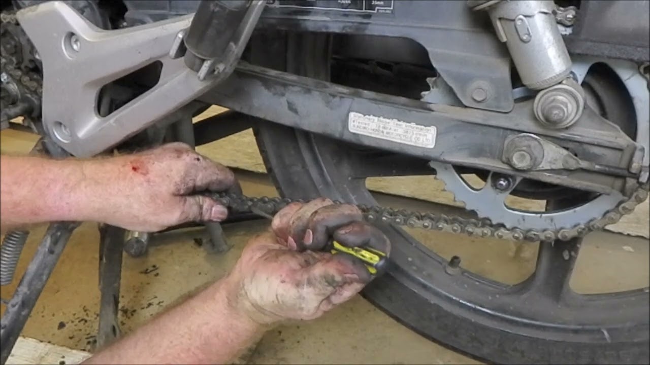 Honda CB125E - Replace Drive Chain and Sprockets Part Five