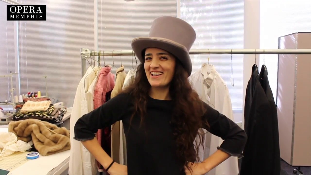 What to Wear: A Victorian Holiday