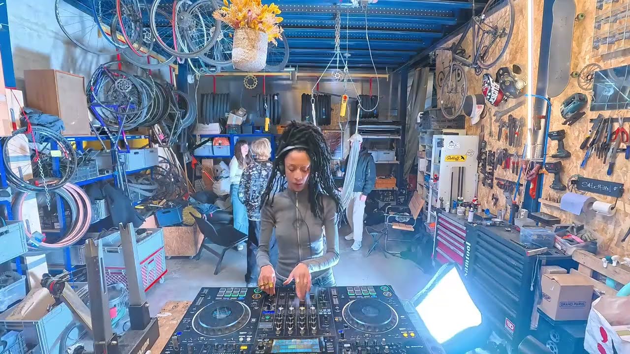 Kandelissa | raw techno & groove set | S07 E06 | matin.