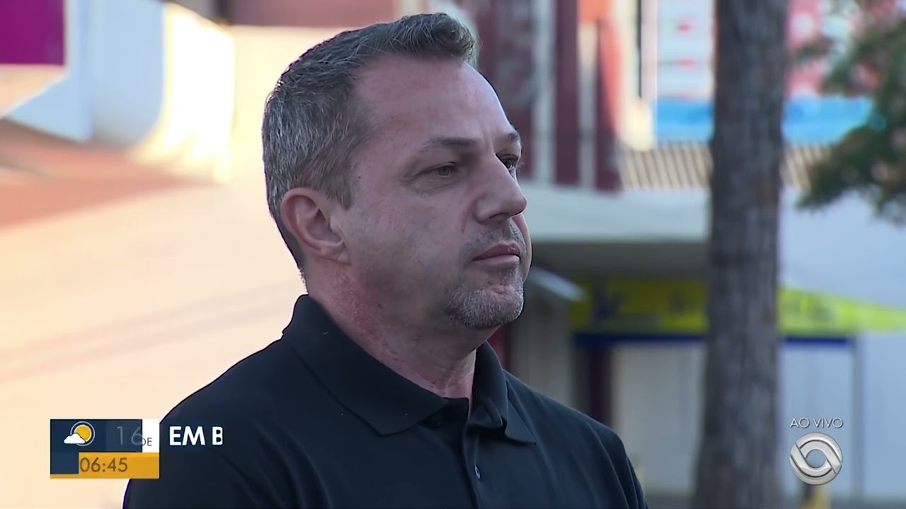 Bom dia Rio Grande - Vagas temporárias são oportunidade para entrar no mercado de trabalho.