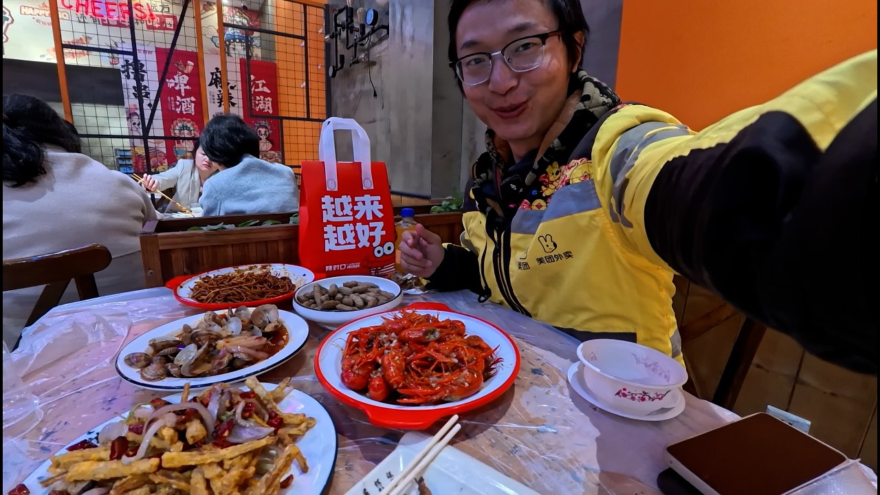 外卖员收工后的快乐：只要不存钱，一个人也能点7个菜
