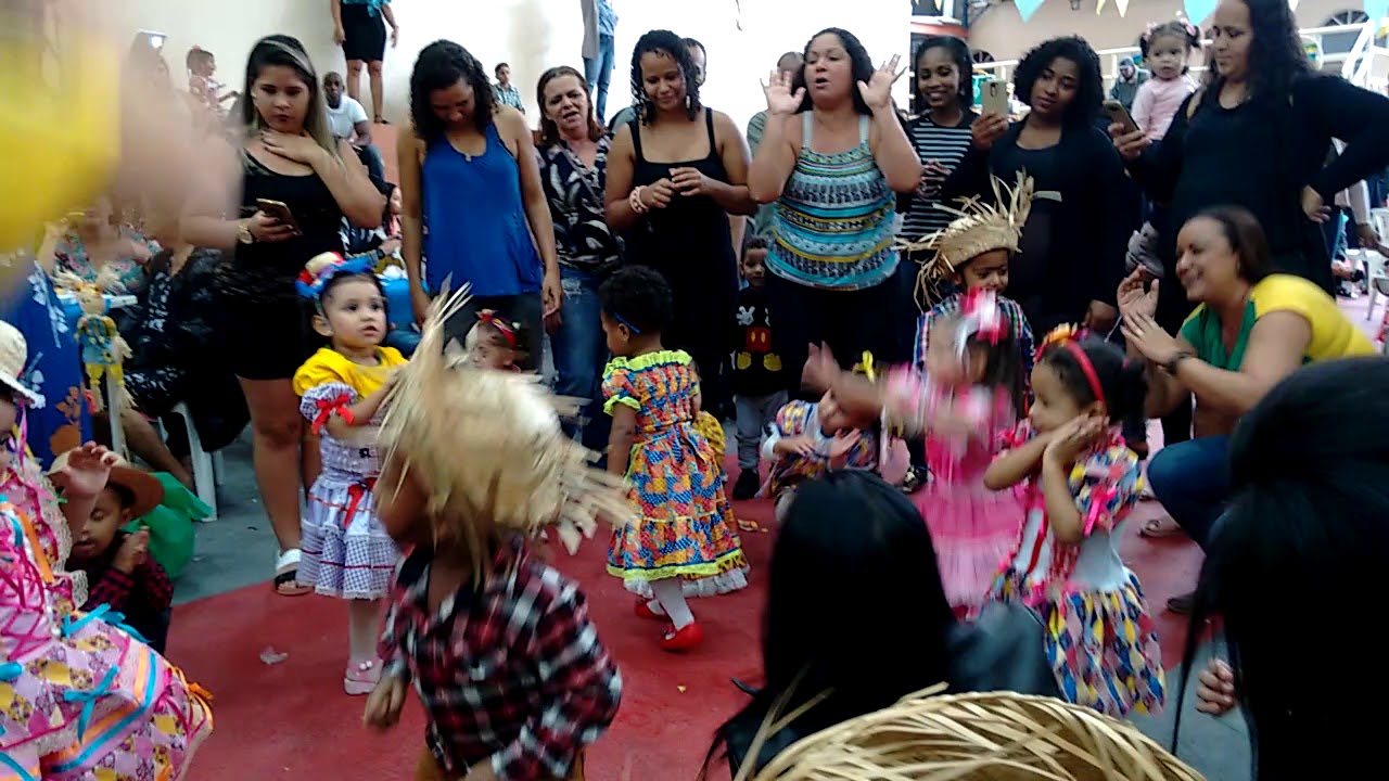 Lavínia - Apresentação Festa Junina - Música 