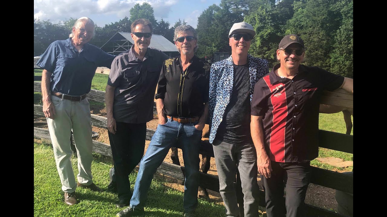 Live at Mickey's Place - The Roger hay Band