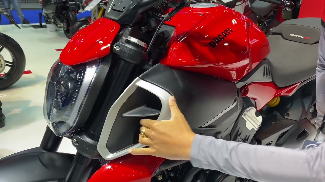Ducati Diavel V4 giá xe mới nhất đã được công bố