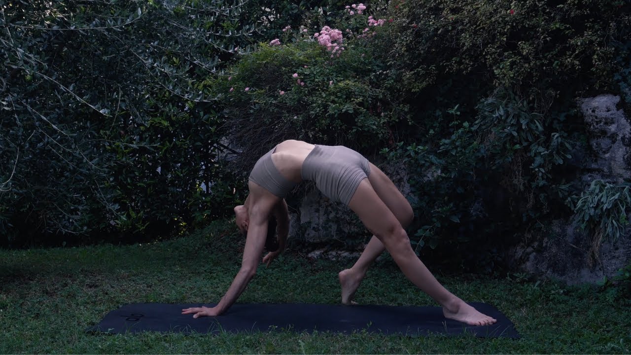 Safe Place | Routine de yoga &agrave; faire tous les jours pour se sentir bien en 10 minutes