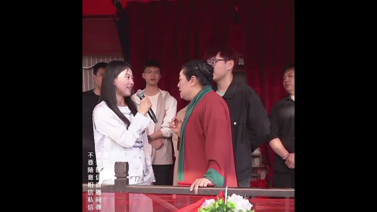 男生很会给自己拉票啊😂#王婆说媒 #开封王婆 #开封王婆太有梗了 #开封干娘 #王干娘