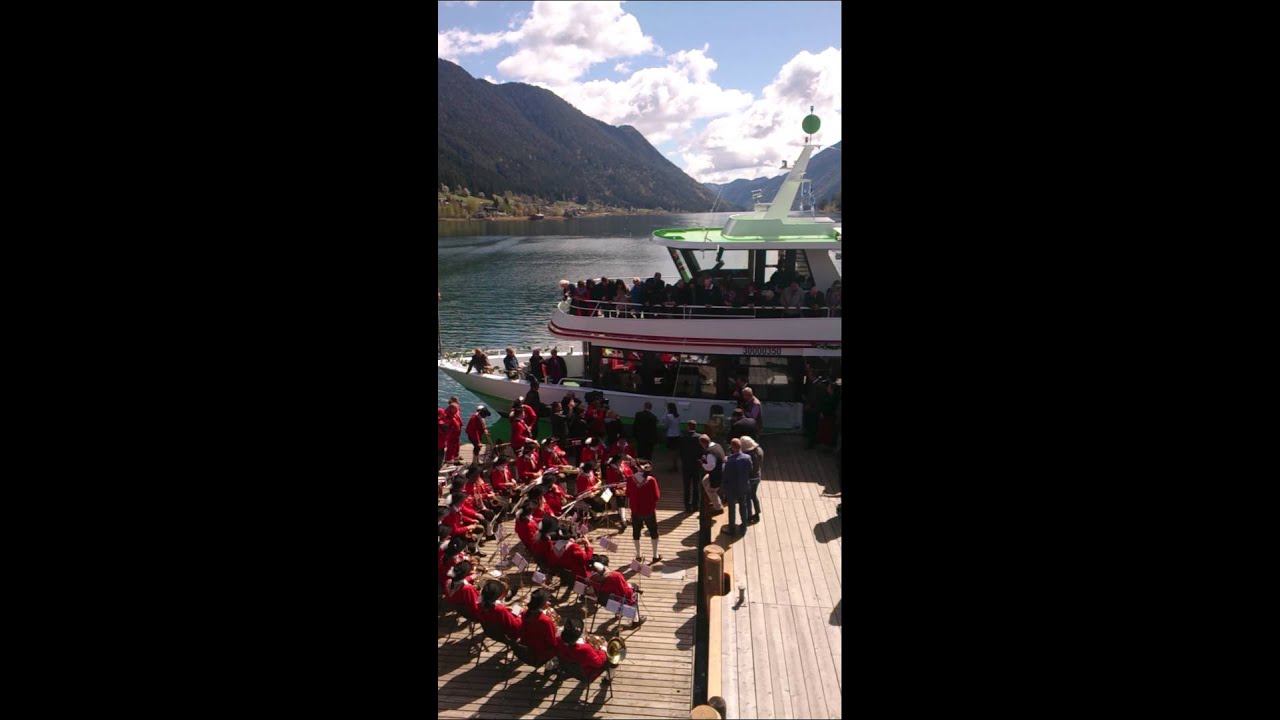 Schiffstaufe der #alpenperle am Weissensee