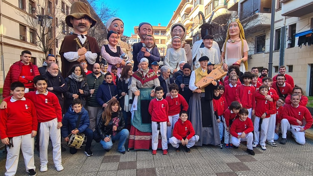 Presentación nuevos gigantes de Ondalan | Deusto | San Silvestre | 31/12/2024
