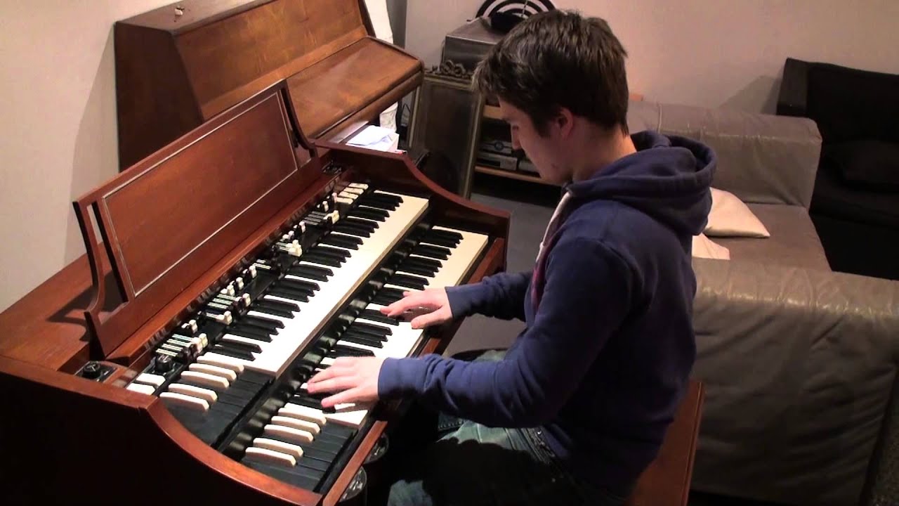 Hammond A100 (B3) leslie minor blues