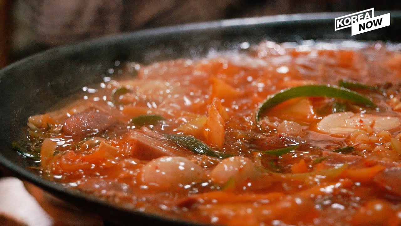 [FOOD] The legendary Army Stew in Korea l Budae-jjigae